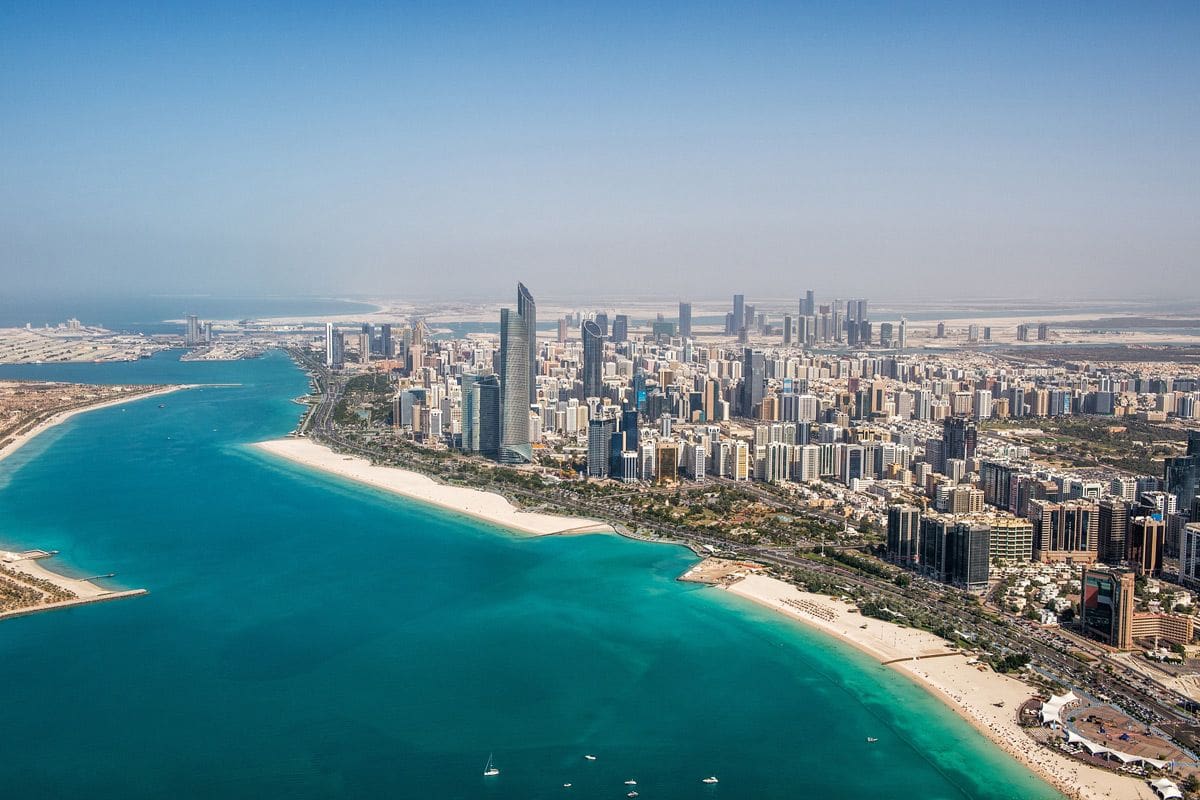 العقارات والأعمال الفندقية تدفع عجلة اقتصاد أبوظبي