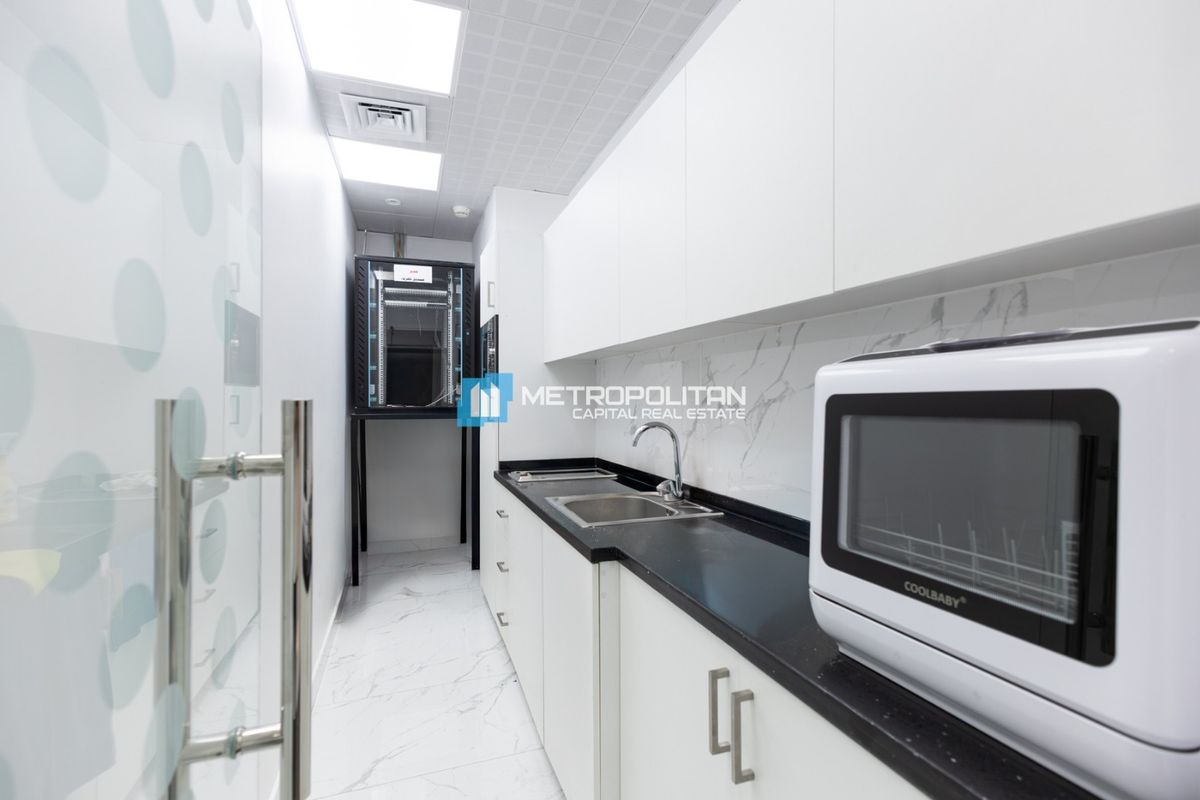 Image - Addax port office tower, Al Reem Island, Abu Dhabi | Project - مكتب