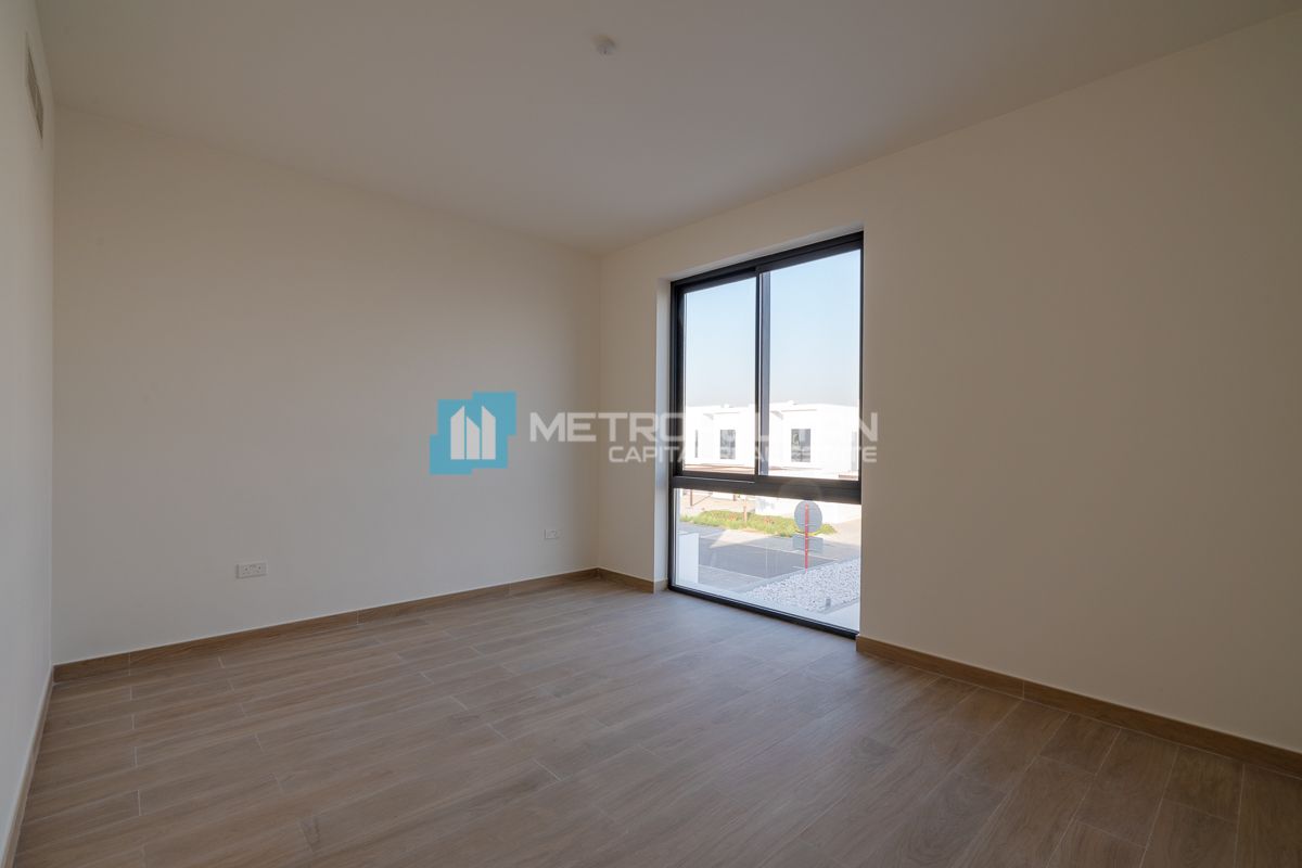 تاون هاوس 3 غرف نوم للإيجار في الغدير – MCR-7060 photo-11