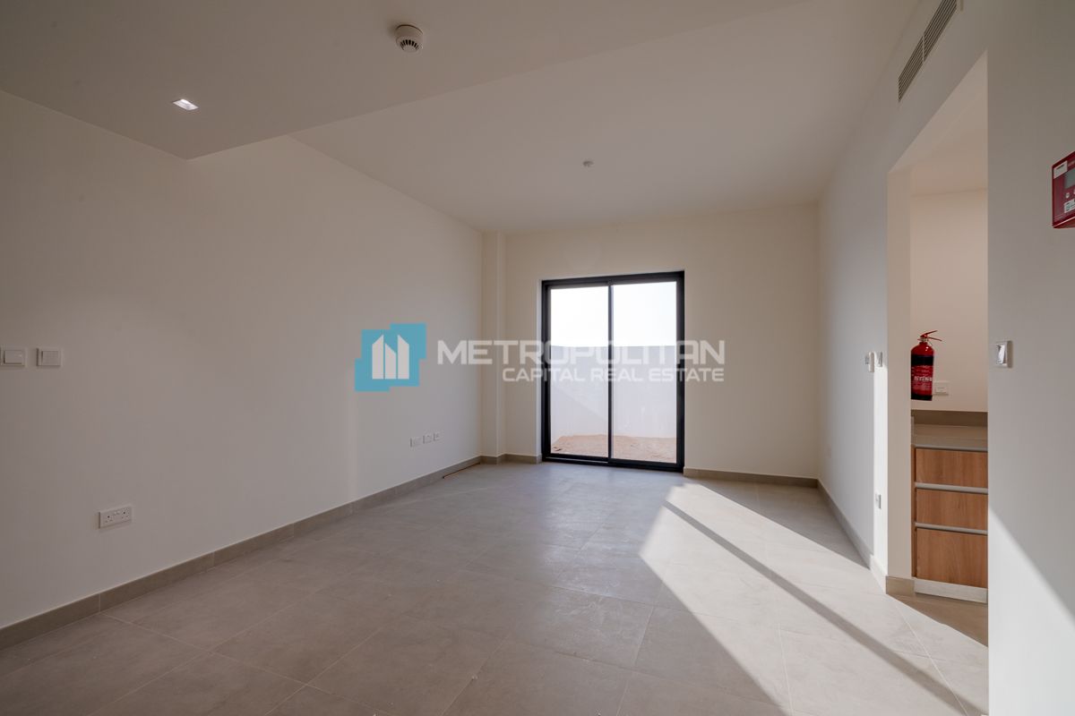 تاون هاوس 3 غرف نوم للإيجار في الغدير – MCR-7060 photo-1
