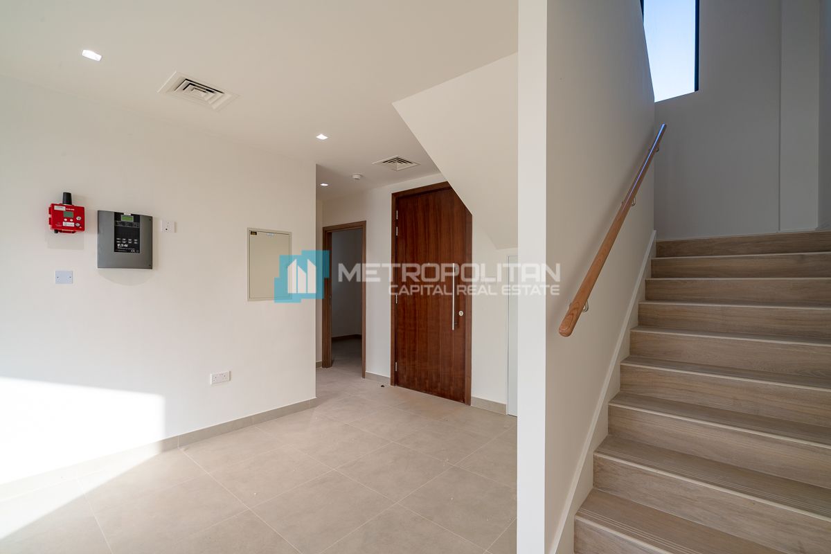 تاون هاوس 3 غرف نوم للإيجار في الغدير – MCR-7060 photo-6