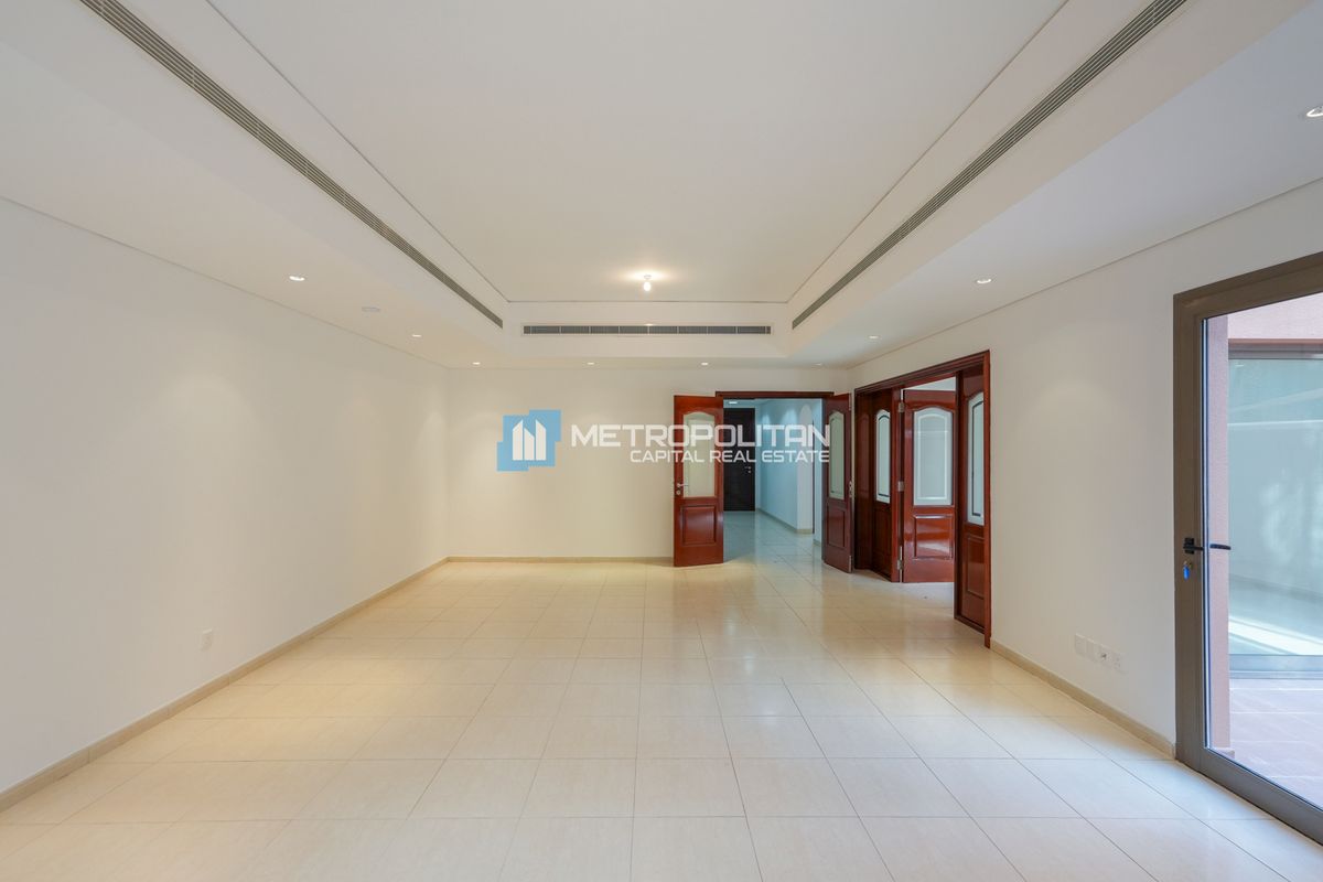 فيلا 4 غرف نوم للإيجار في ربضان – MCR-7082 photo-1