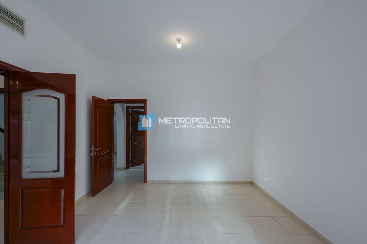 فيلا 4 غرف نوم للإيجار في ربضان – MCR-7082 photo-3