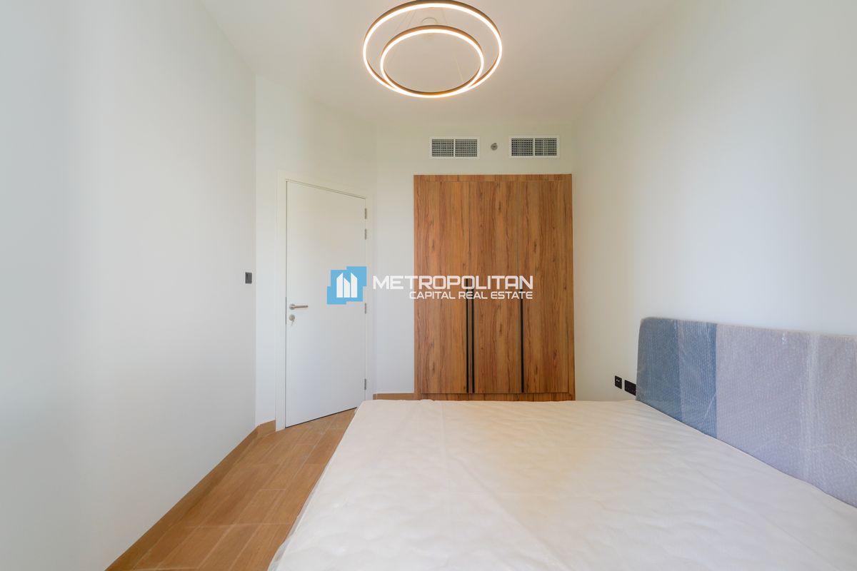 High Floor 1BR Junior | Canal View | Vacant Unit photo-7
