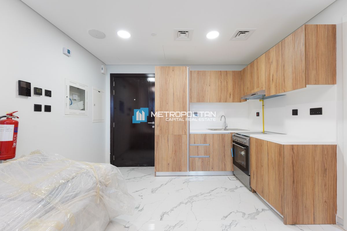 Canal View | 1BR Junior w/ Balcony | Ready To Move photo-5