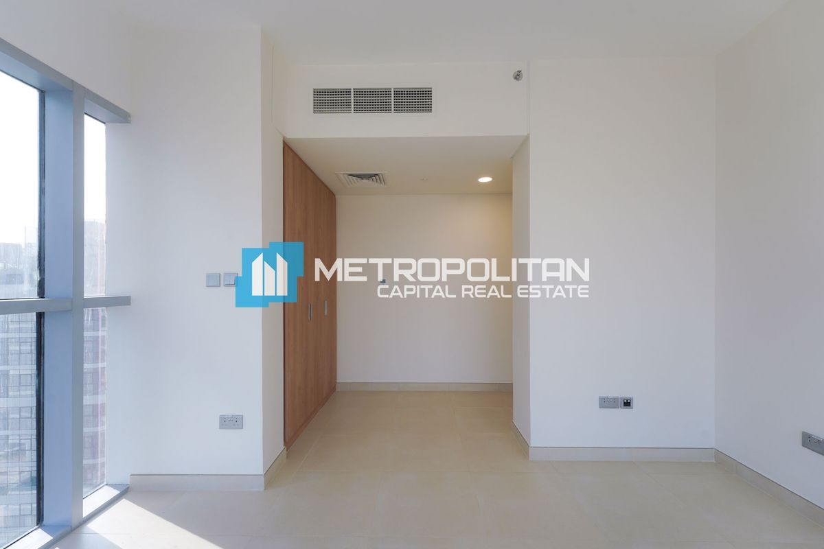 Radiant Boulevard|Corner Unit|Up To 12 Payments photo-2