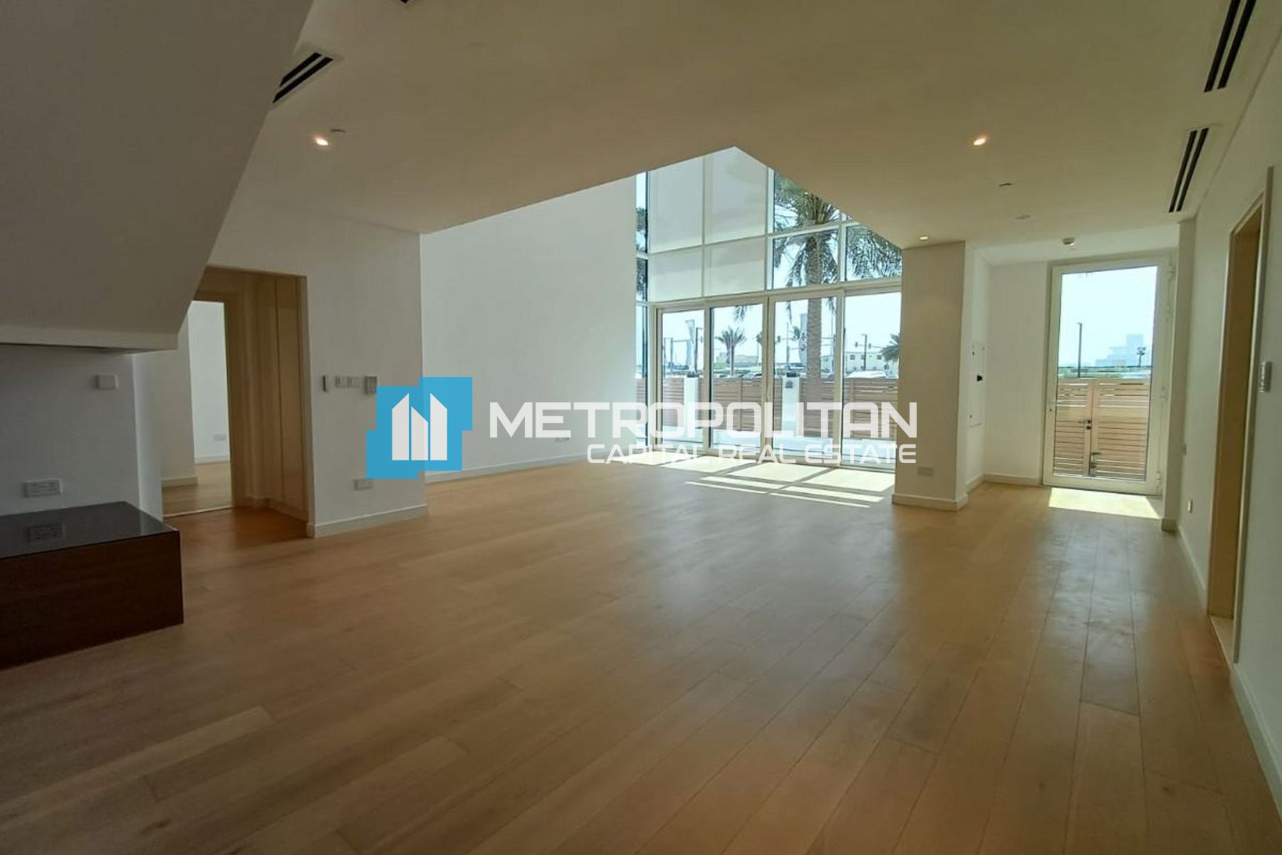 تاون هاوس 3 غرف نوم للإيجار في جزيرة السعديات – MCR-7107 photo-1