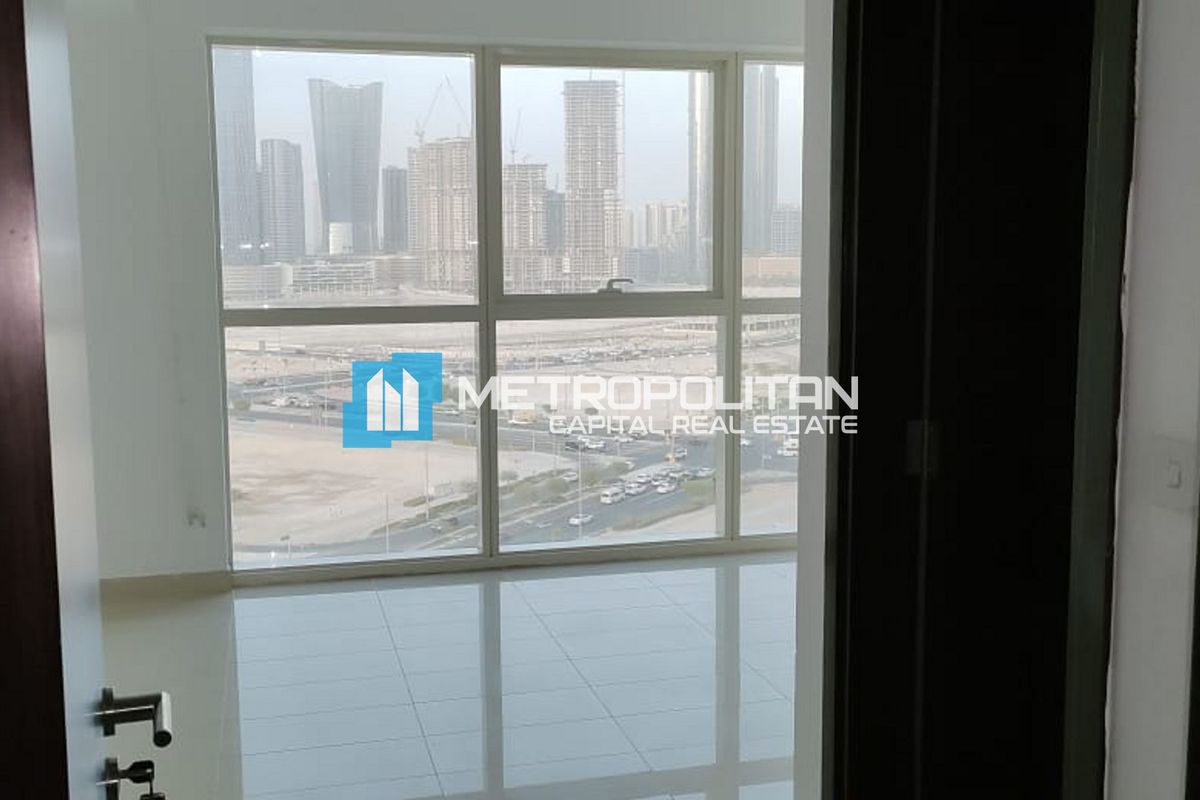 Vacant 2BR | Prime Location | Up To 4 Payments photo-3