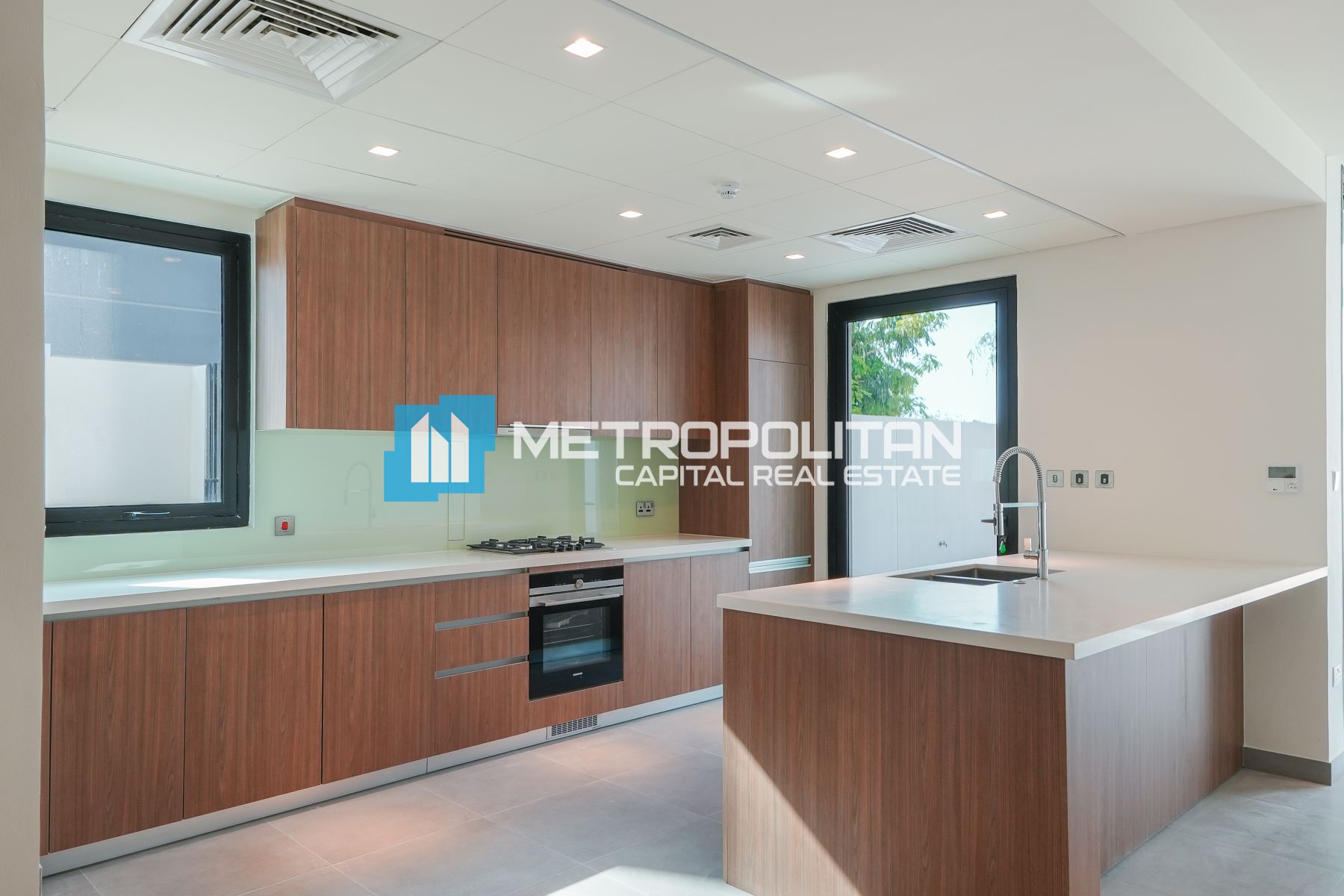 Single Row | 2BR with Balcony | Community Pool photo-3