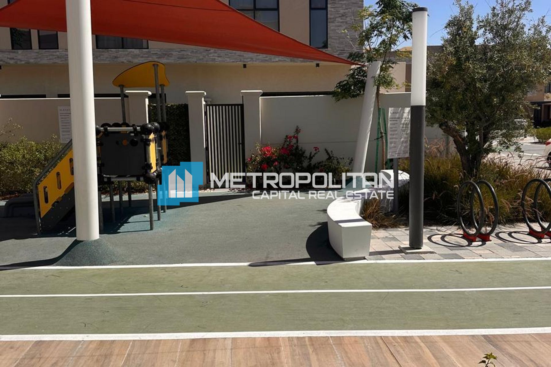 Corner Single Row| Private Garden| Prime Location photo-1