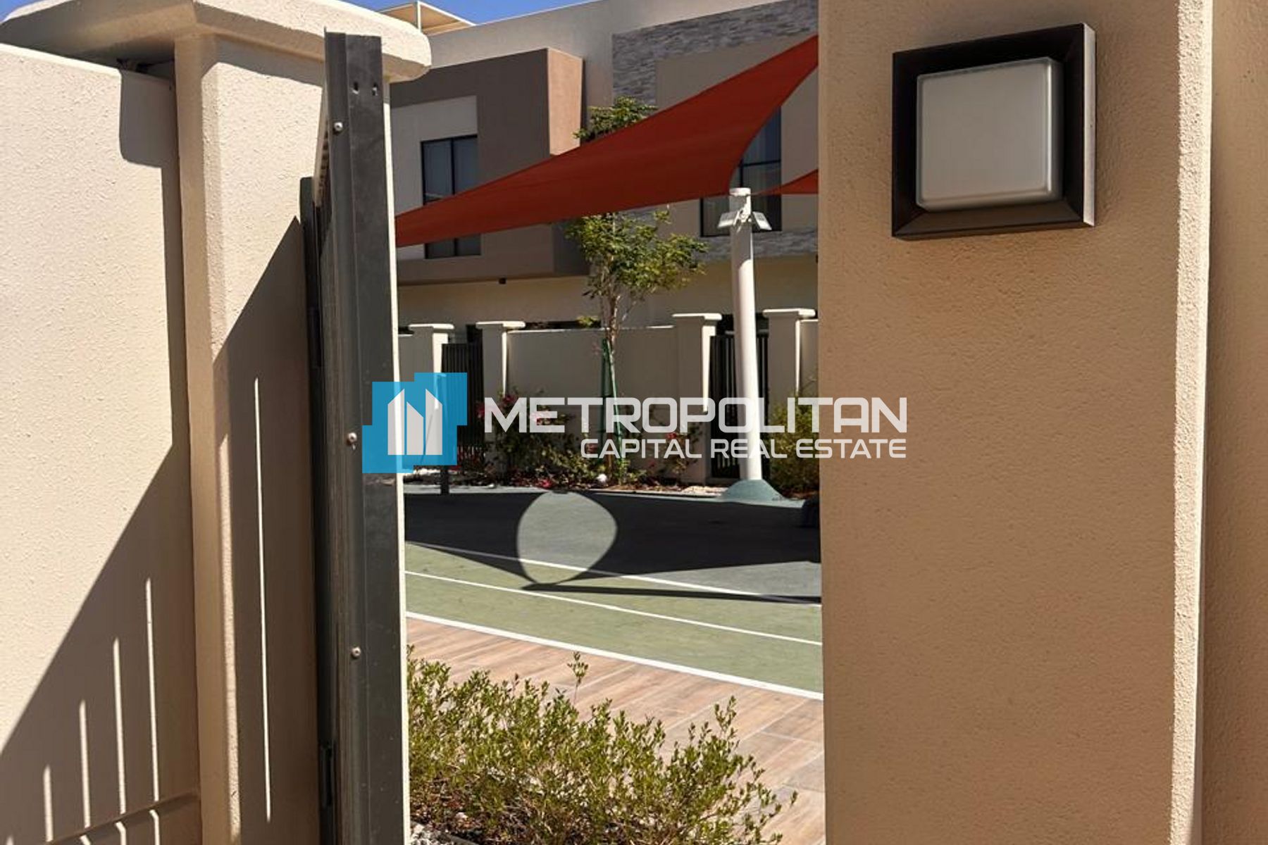 Corner Single Row| Private Garden| Prime Location photo-2