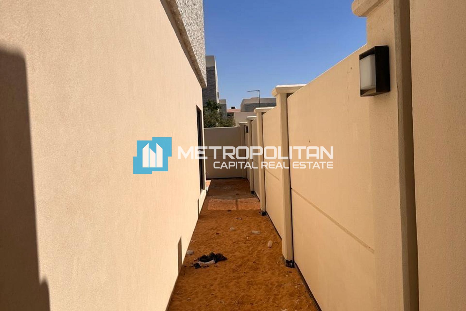 Corner Single Row| Private Garden| Prime Location photo-5