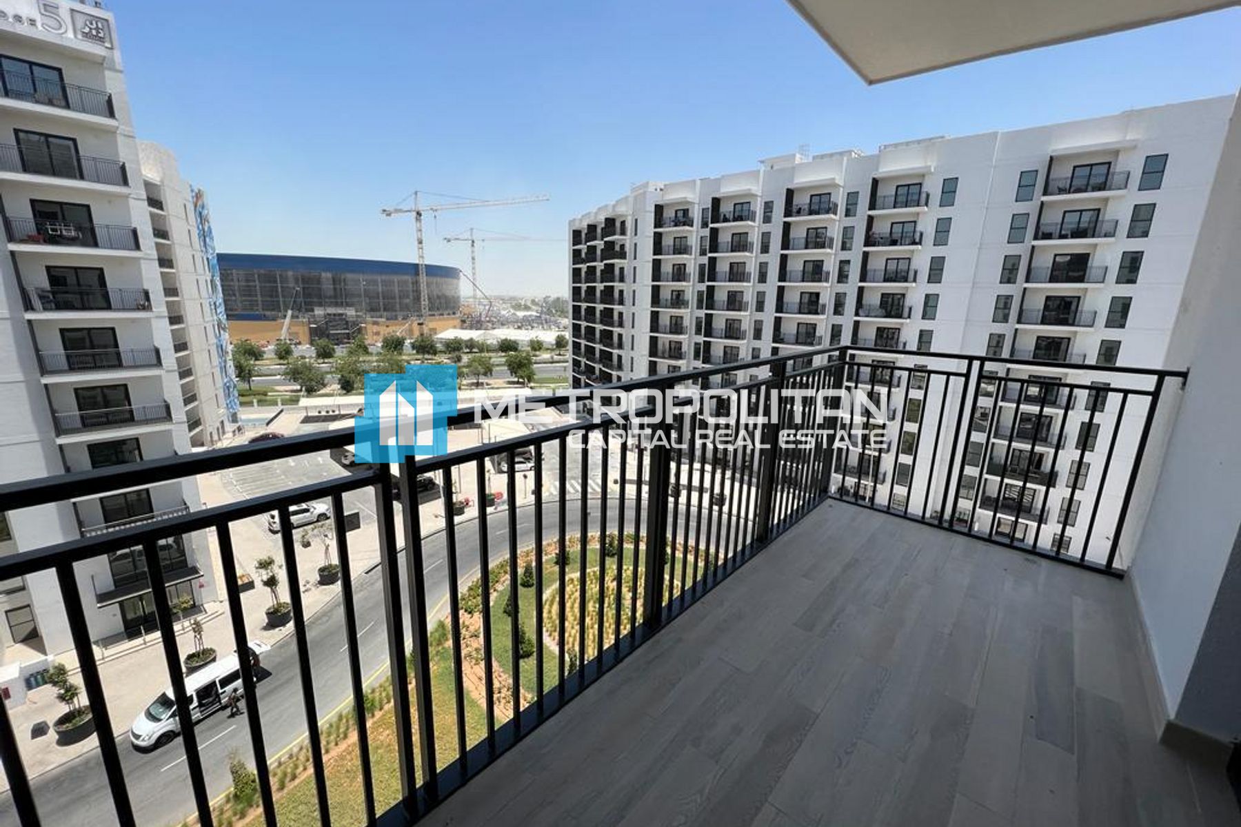 Ready To Move|Corner 1BR+Balcony|Bright Interiors