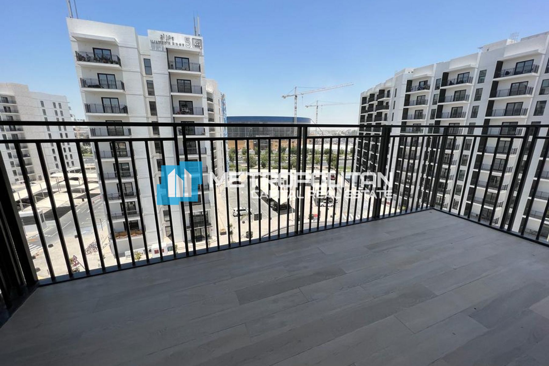 Ready To Move|Corner 1BR+Balcony|Bright Interiors photo-3