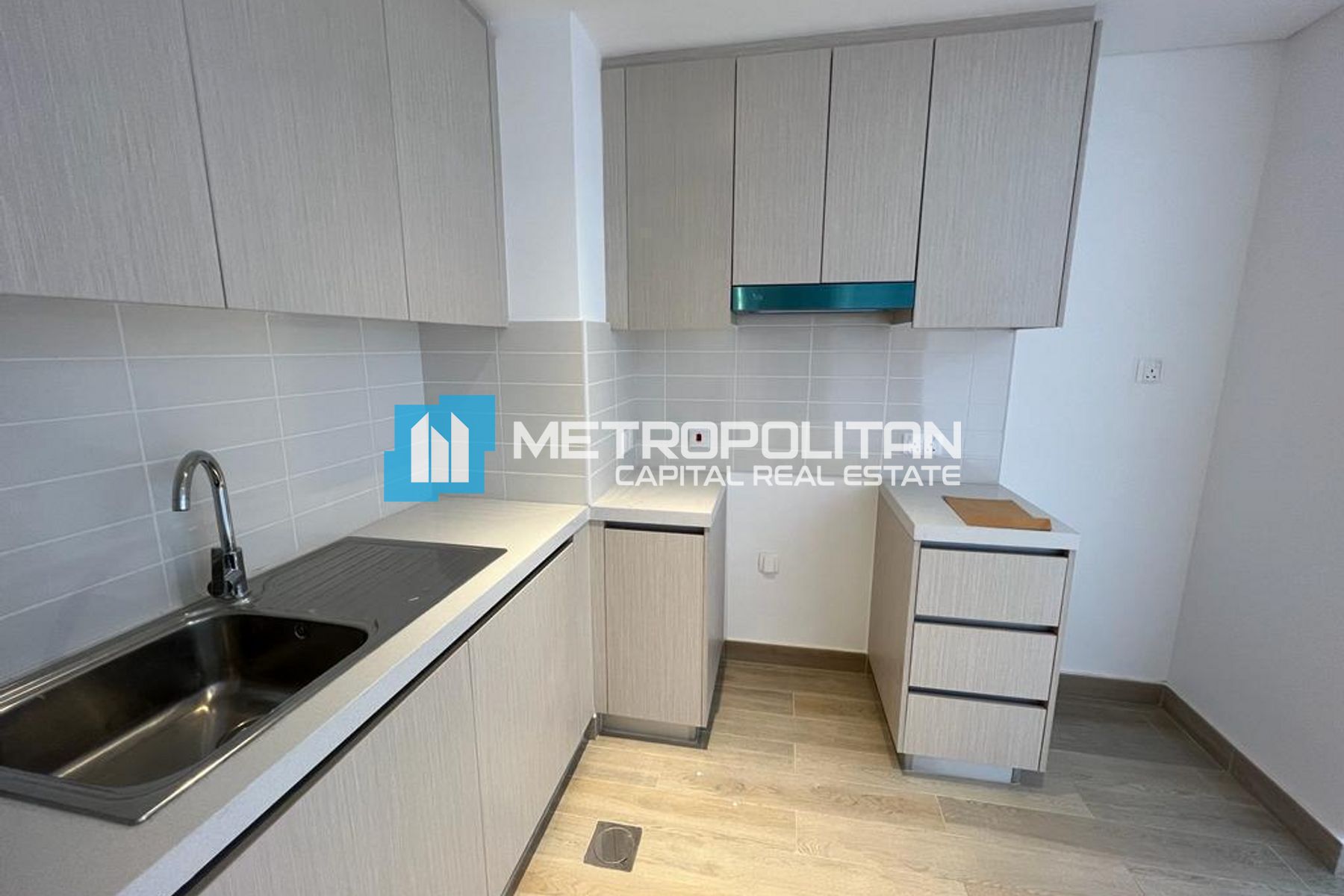 Ready To Move|Corner 1BR+Balcony|Bright Interiors photo-16