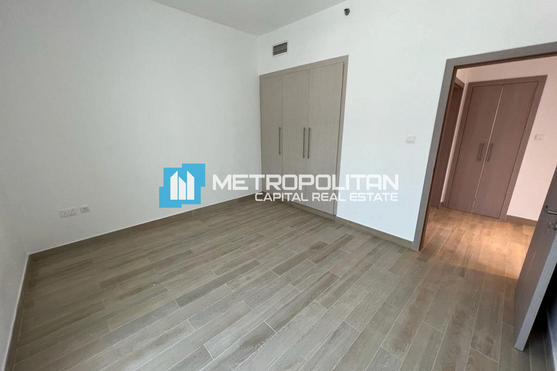 Ready To Move|Corner 1BR+Balcony|Bright Interiors photo-19