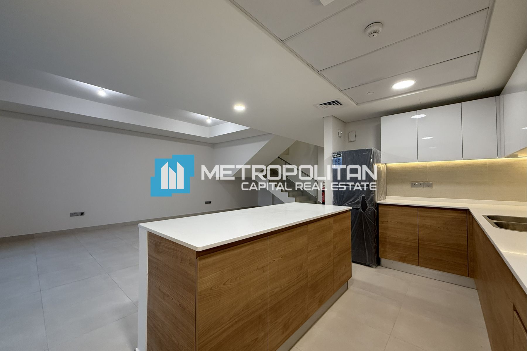 Duplex 2BR+M | Corner Unit | High Floor | Vacant photo-1