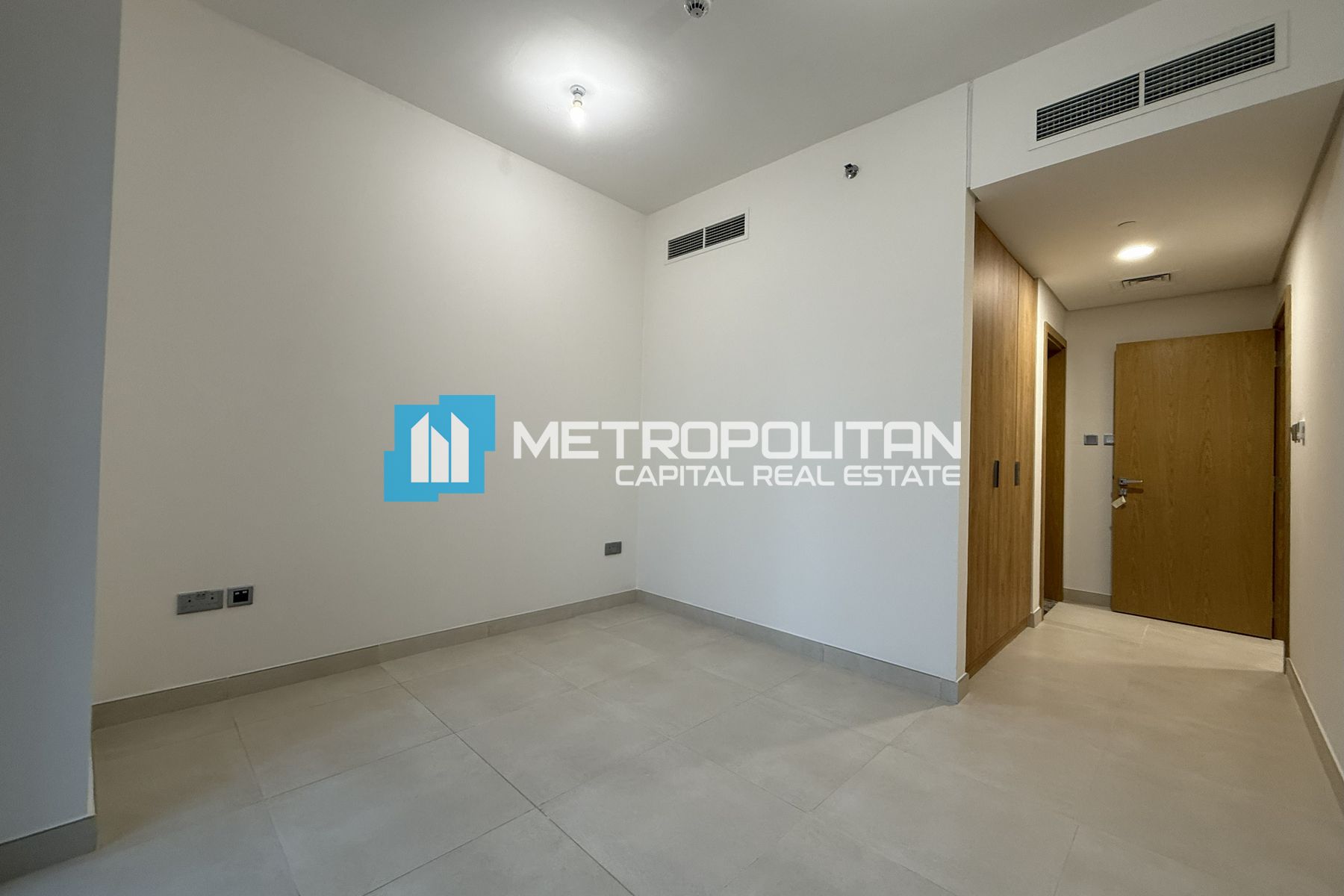 Duplex 2BR+M | Corner Unit | High Floor | Vacant photo-3