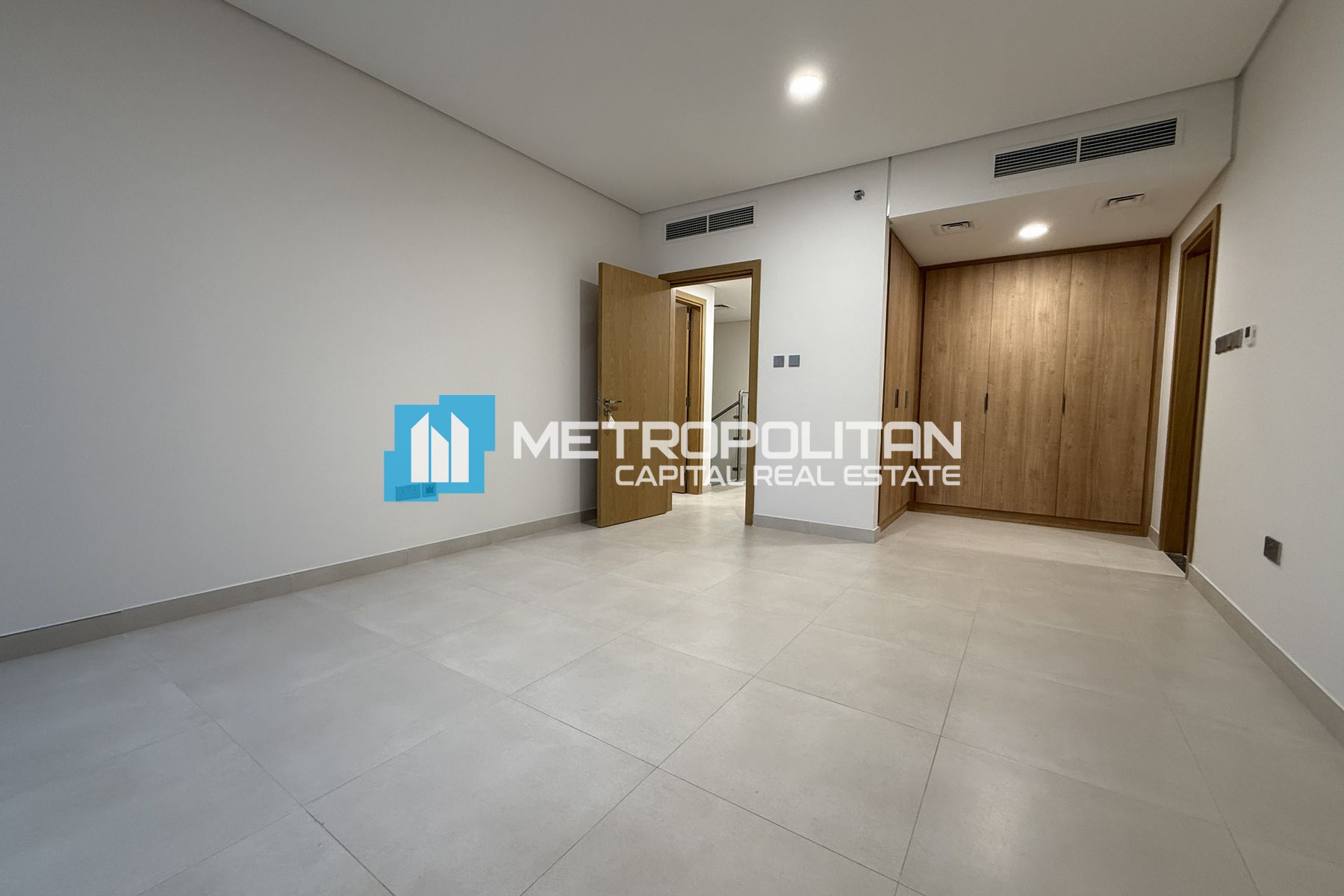 Duplex 2BR+M | Corner Unit | High Floor | Vacant photo-26