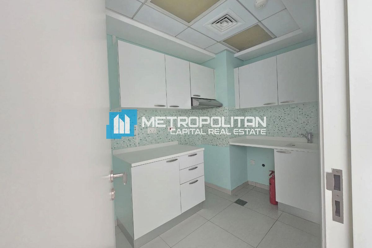 Partial Canal View | 1BR w/ Balcony | Vacant Unit photo-20