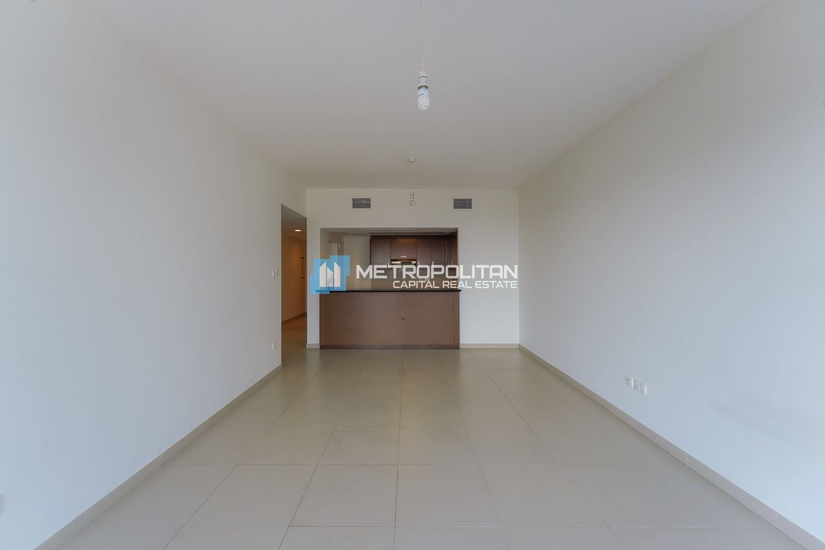 Pool View | High Floor 1BR+| Premium Location photo-3