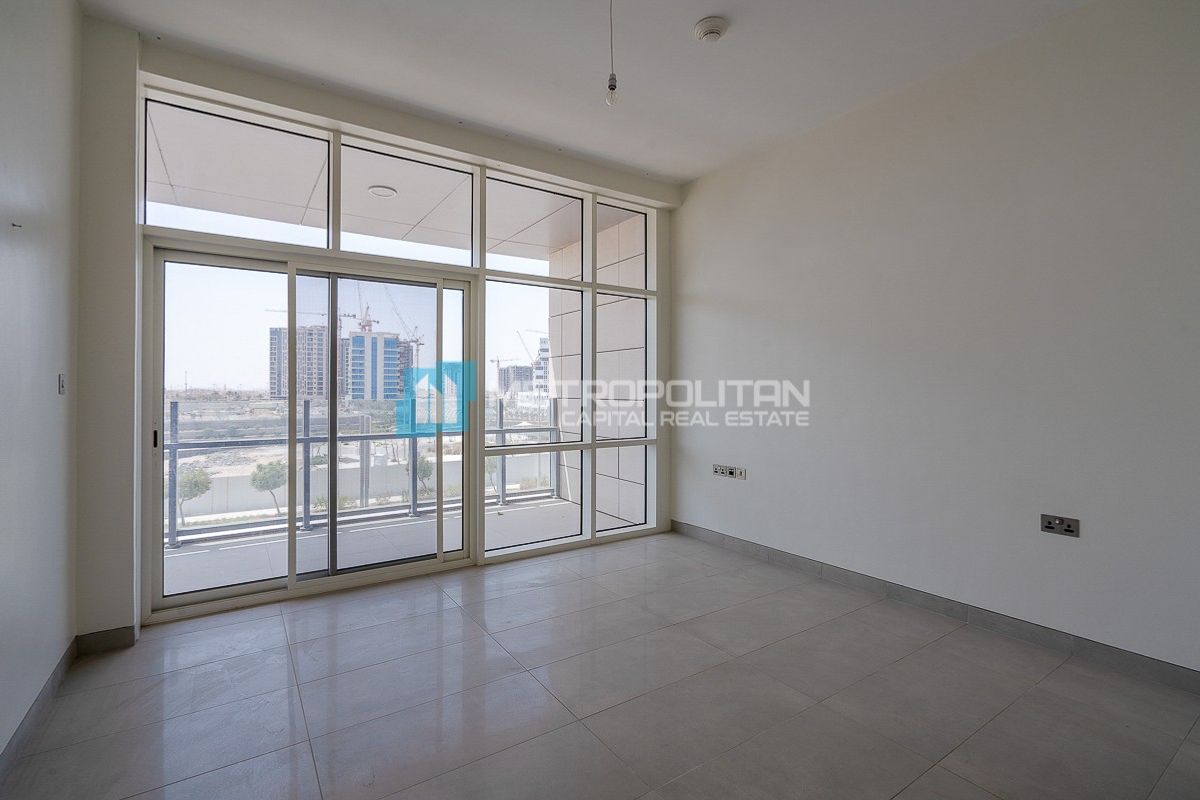 Ready To Move|Semi-closed Kitchen|2BR With Balcony photo-6