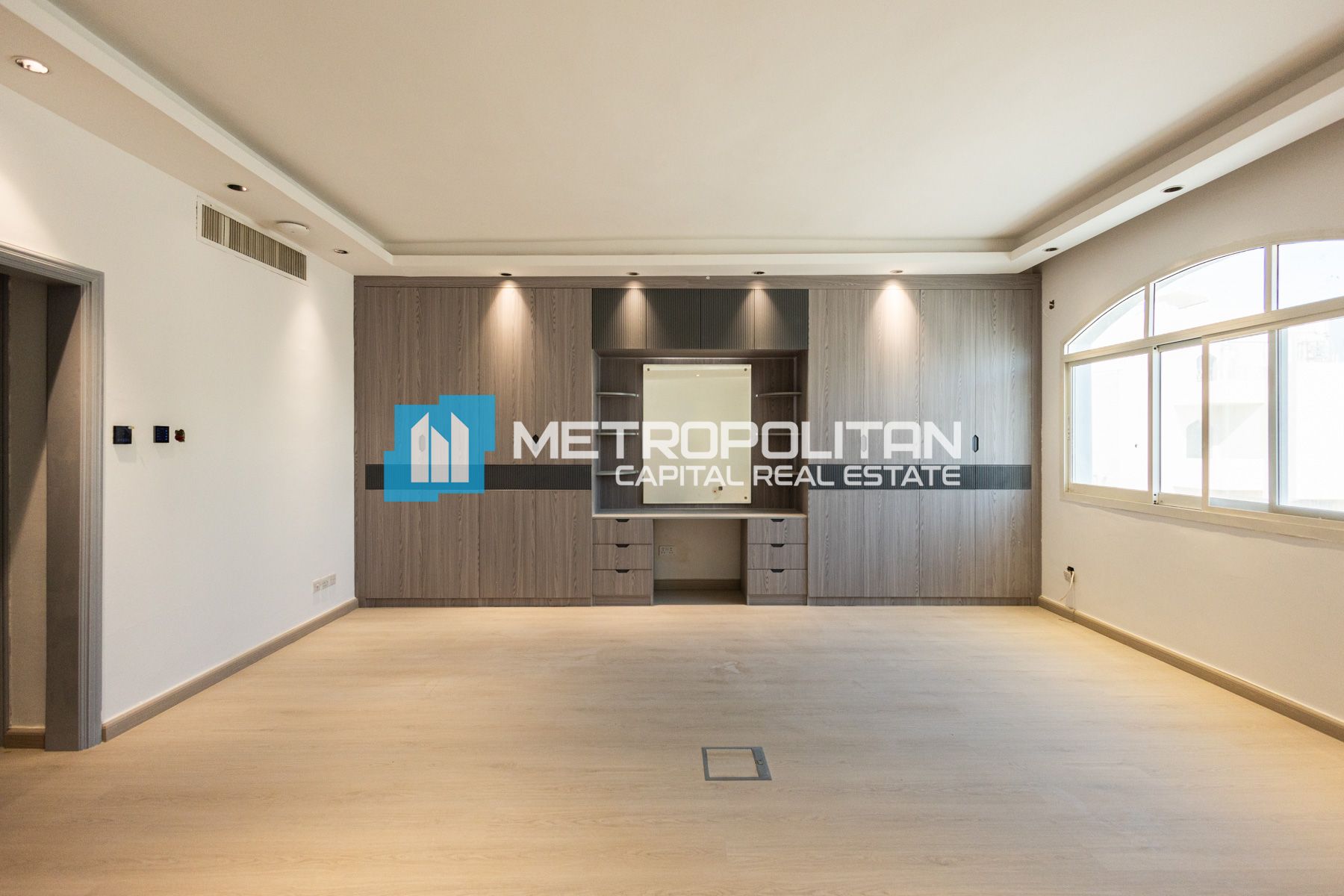 7BR Villa for Rent in Al Bateen – MCR-7210 photo-1