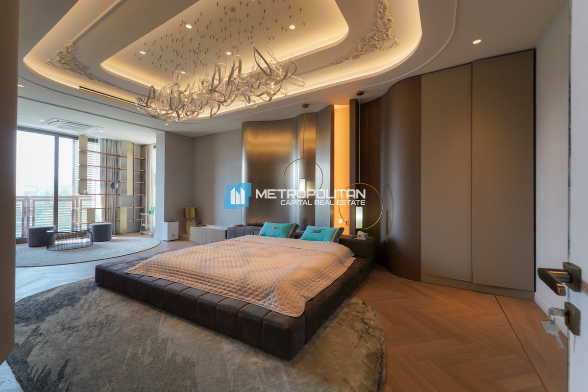 7BR Beach Mansion | Fully Renovated | Ultra-Luxury photo-6