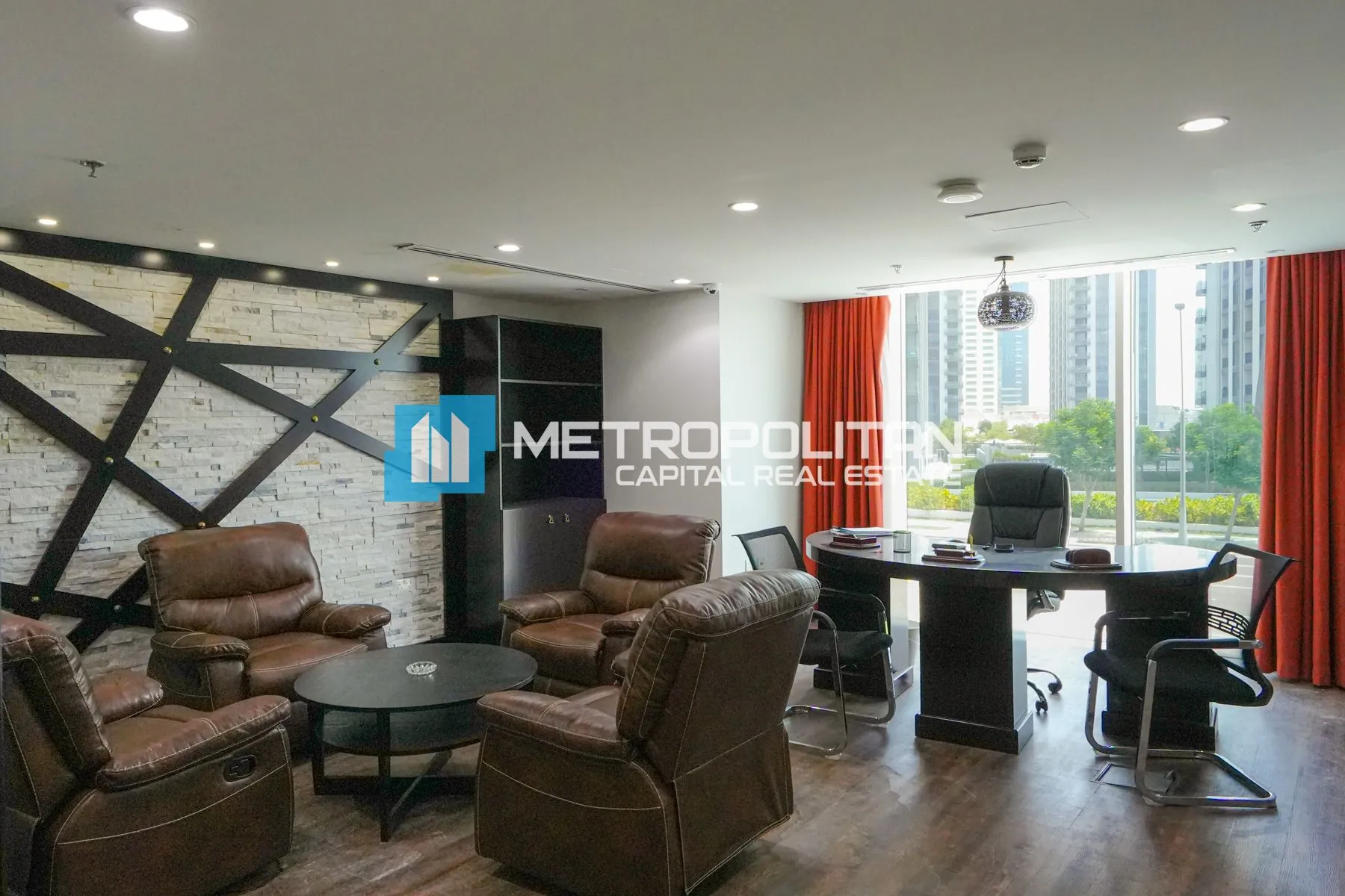 مكتب للإيجار في جزيرة الريم – MCR-7241 photo-0