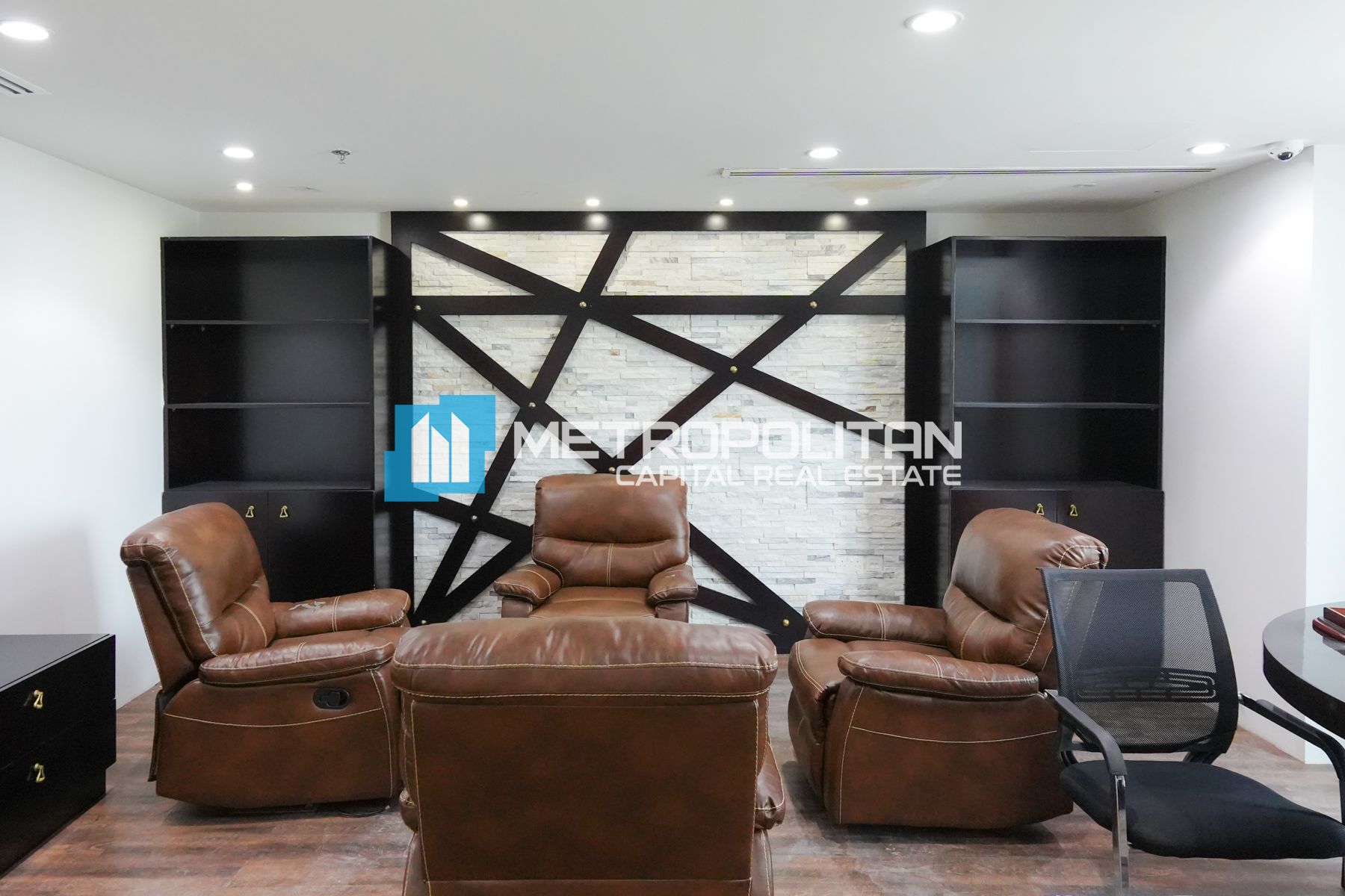 مكتب للإيجار في جزيرة الريم – MCR-7241 photo-7