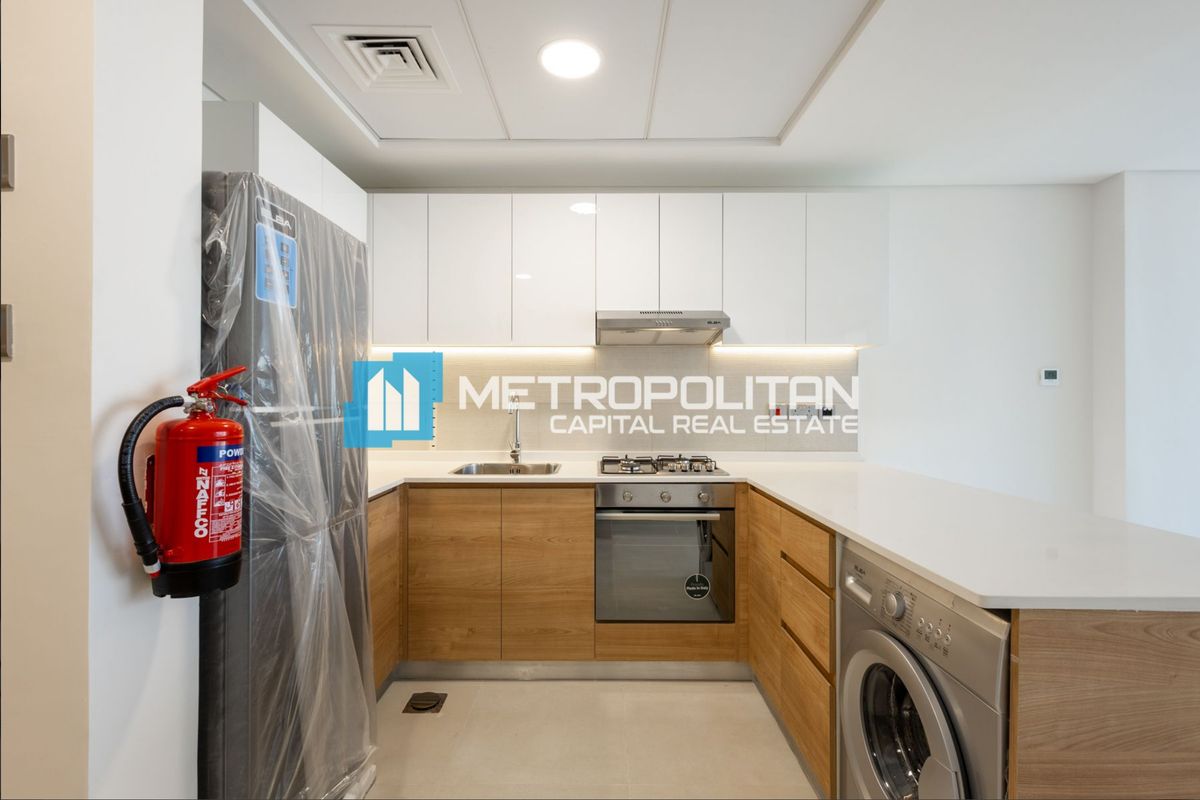 2BR w/ Canal View | Up to 4 Payments | Radiant Bay photo-5