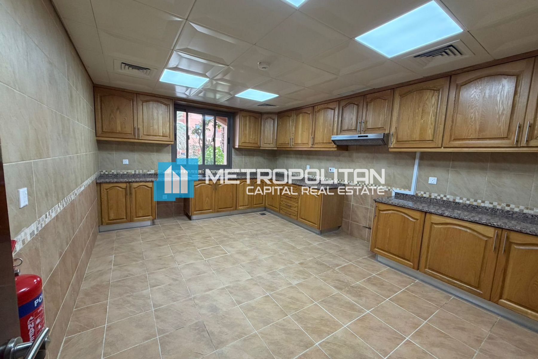 Large Type 4BR | Ready To Move | Flexible Payments photo-5