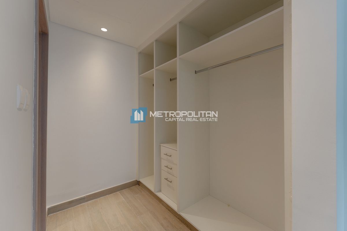 Ferrari View | Ready to Move | Well Maintained photo-9