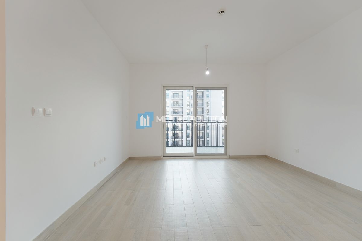 Ferrari View | Ready to Move | Well Maintained photo-11