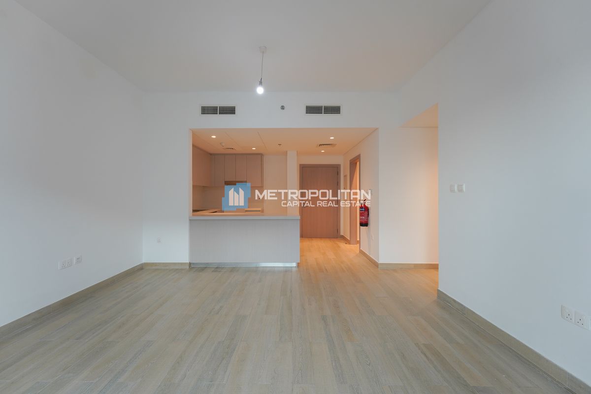 Ferrari View | Ready to Move | Well Maintained photo-12