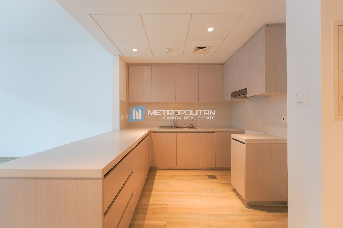 Ferrari View | Ready to Move | Well Maintained photo-15