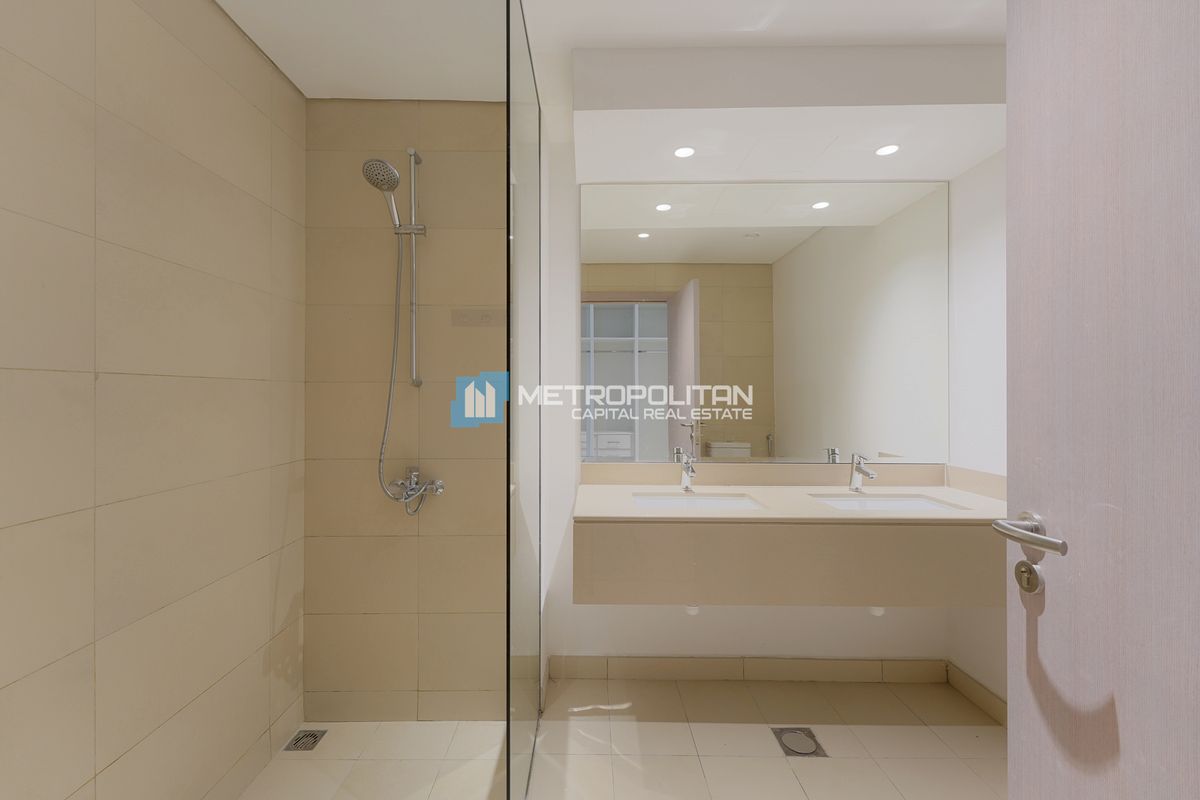 Ferrari View | Ready to Move | Well Maintained photo-16