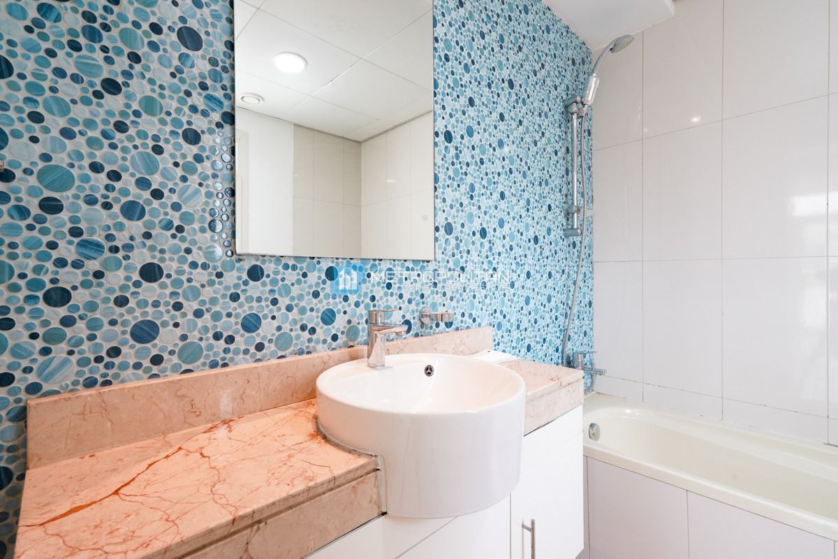 Single Row | Corner 2BR+Maids | Ready To Move photo-16