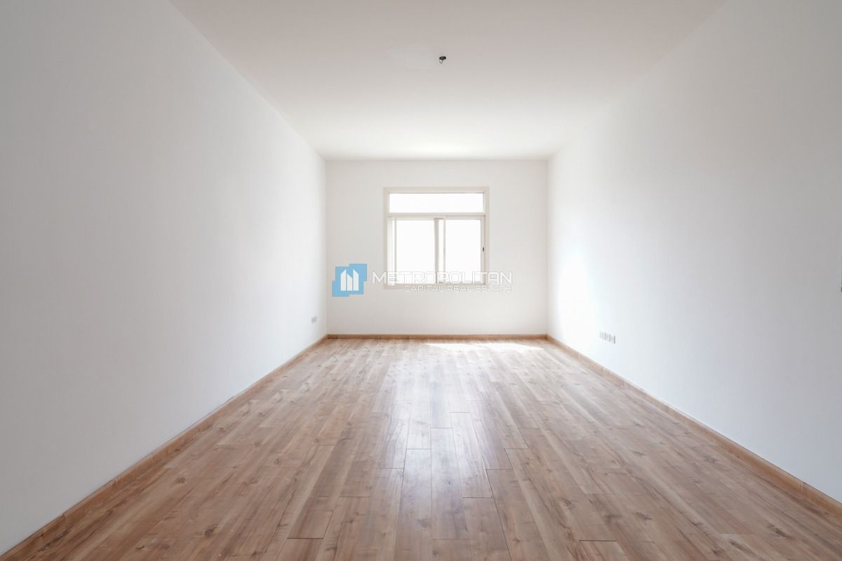 Single Row | Corner 2BR+Maids | Ready To Move photo-1