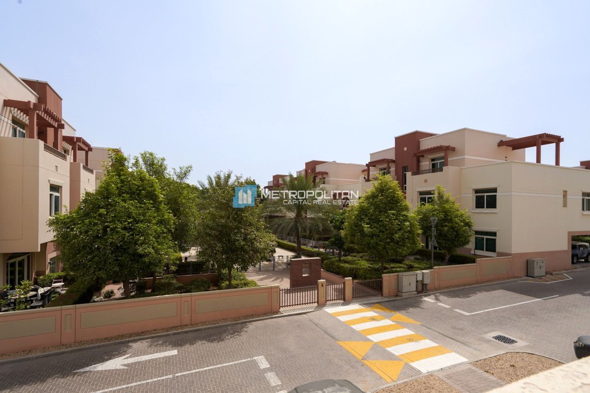 Single Row | Corner 2BR+Maids | Ready To Move photo-3