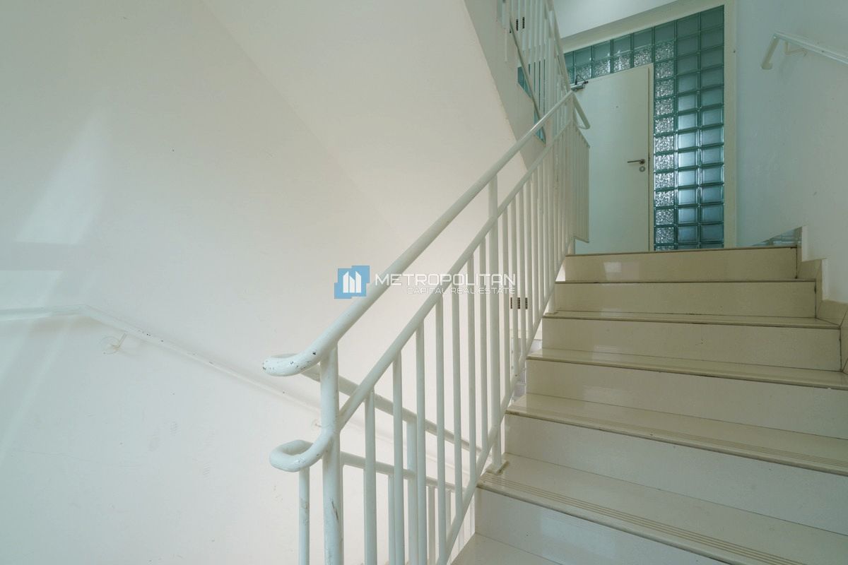 Single Row | Corner 2BR+Maids | Ready To Move photo-4