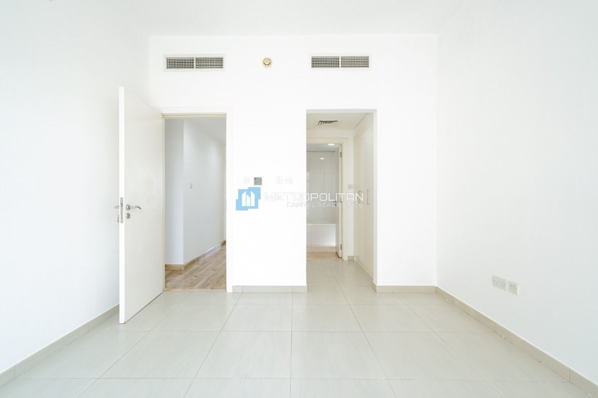 Single Row | Corner 2BR+Maids | Ready To Move photo-8