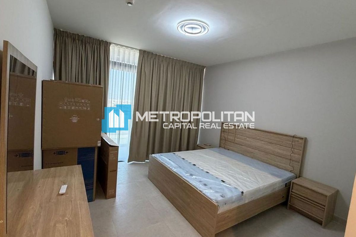 High Floor | Modern 1BR Apartment | Community Pool photo-5