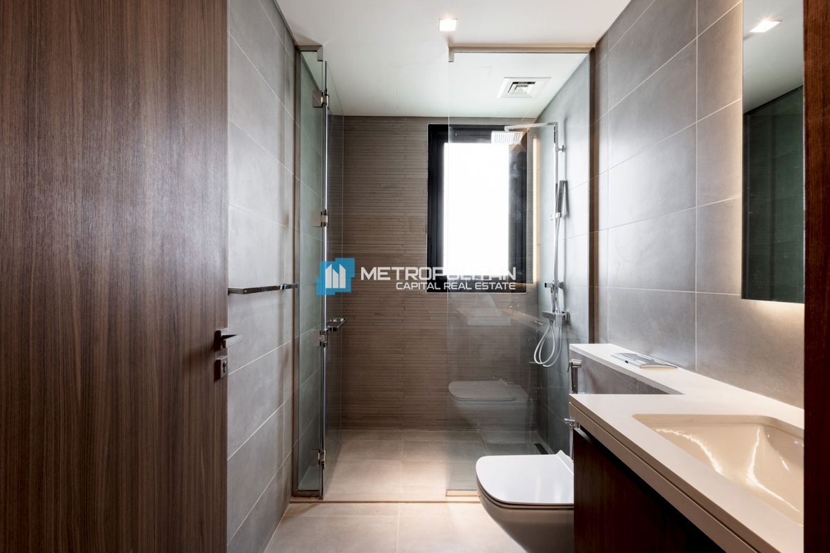 Corner 4BR+M I Vacant I Partial Golf Course View photo-16