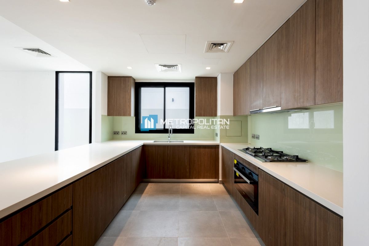 Corner 4BR+M I Vacant I Partial Golf Course View photo-24