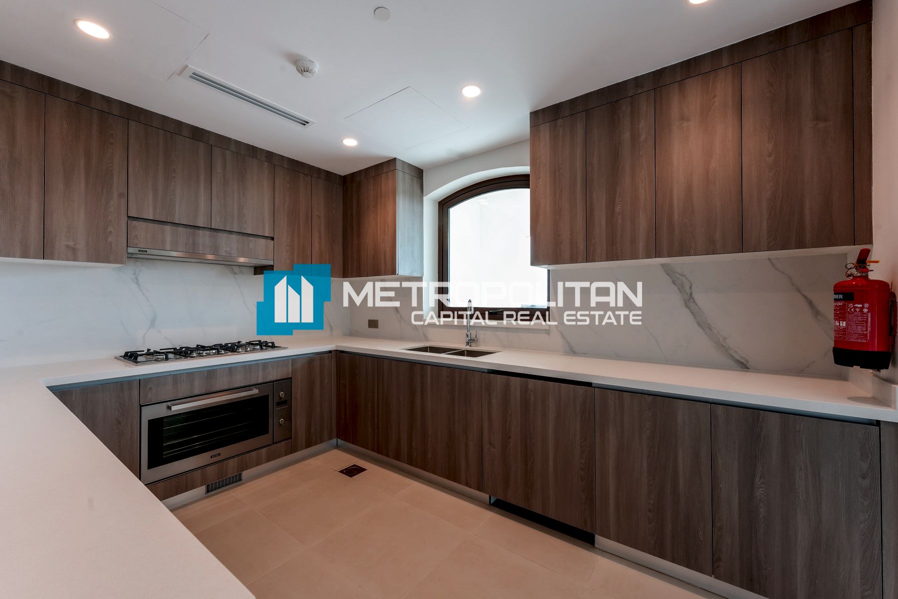 Full Golf View | 2 Bedroom w Maid | Balcony photo-1