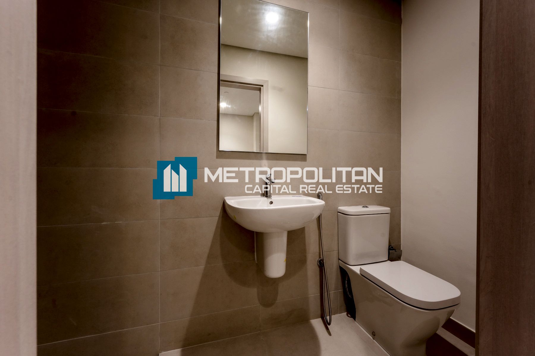 Full Golf View | 2 Bedroom w Maid | Balcony photo-5