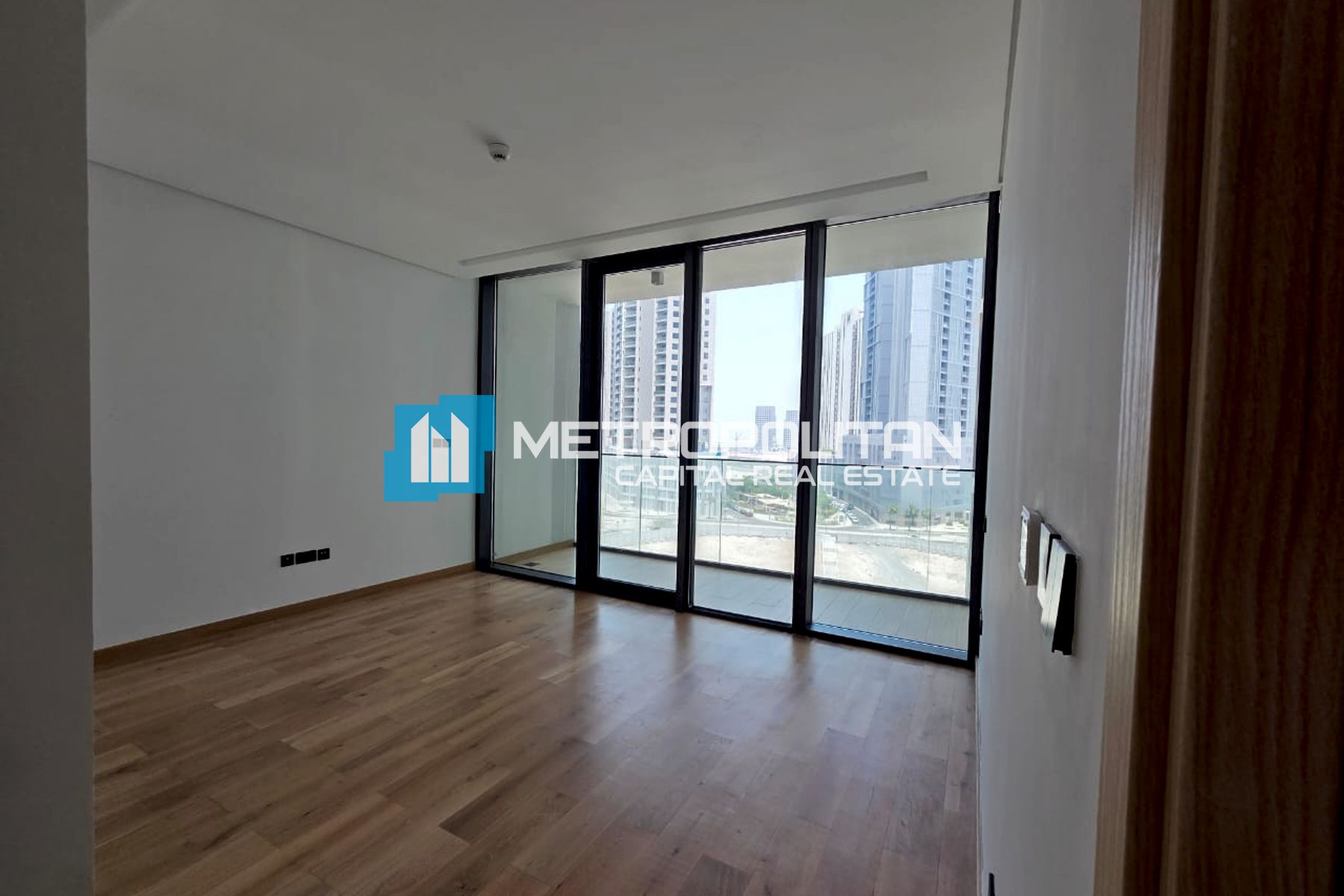 Luxury 1BR w/ Balcony | Canal View | Ready To Move photo-8