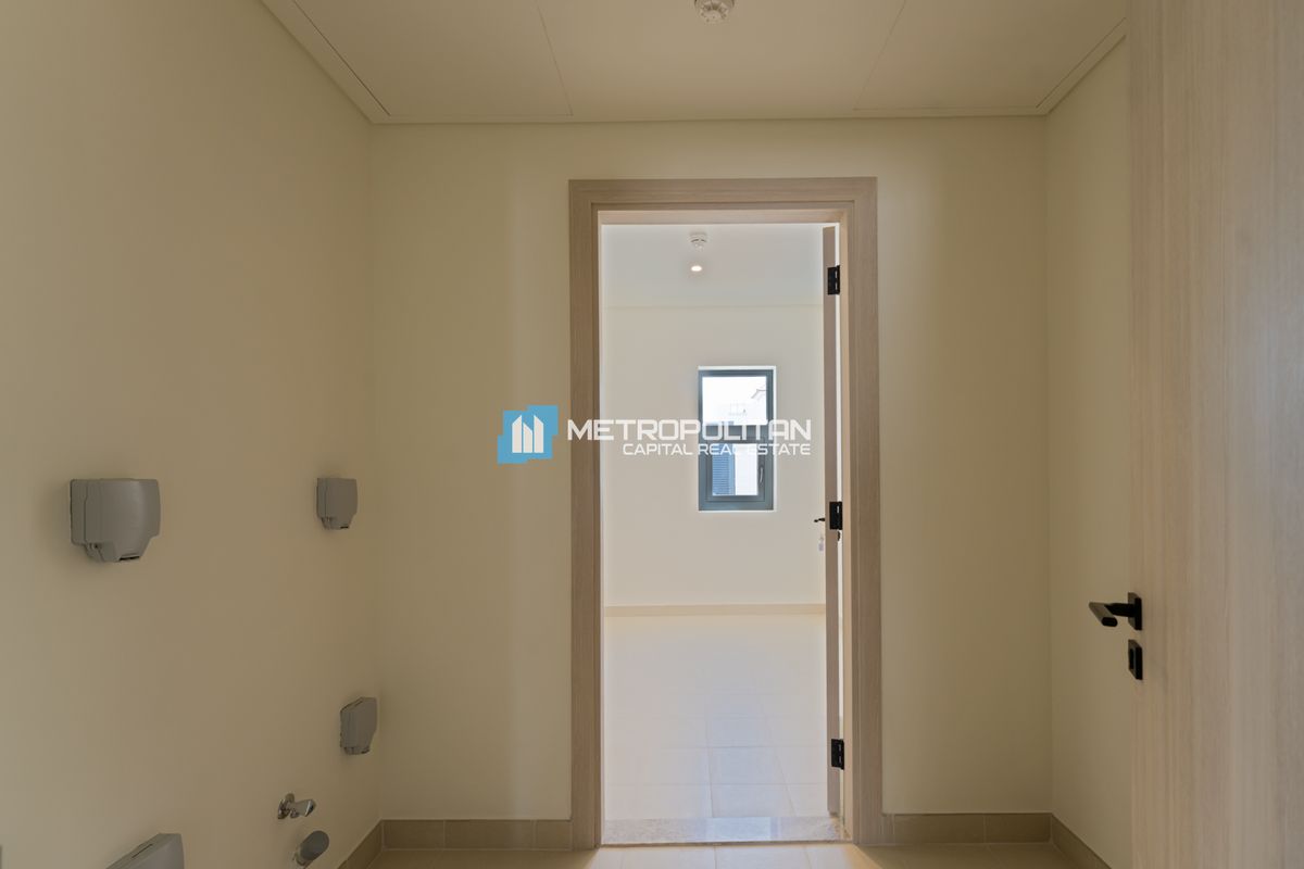 5BR Villa for Rent in Al Shamkha – MCR-7769 photo-15