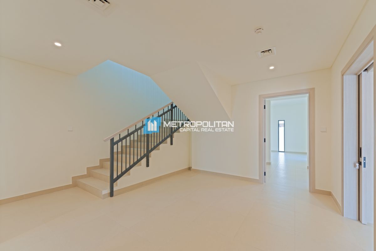 5BR Villa for Rent in Al Shamkha – MCR-7769 photo-5